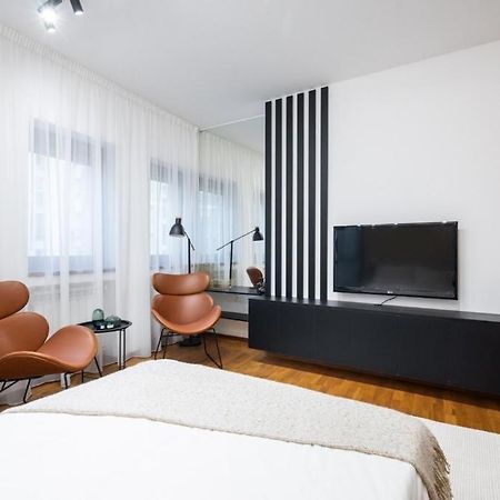 Wonderful Victorie Apartment Бухарест Екстер'єр фото