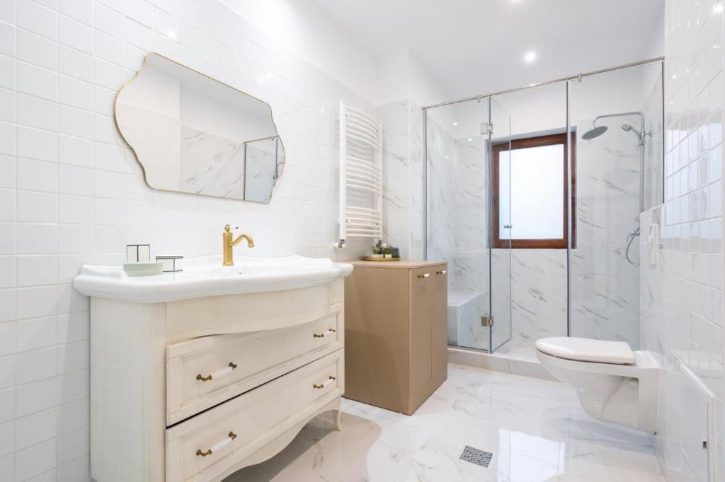 Wonderful Victorie Apartment Бухарест Екстер'єр фото